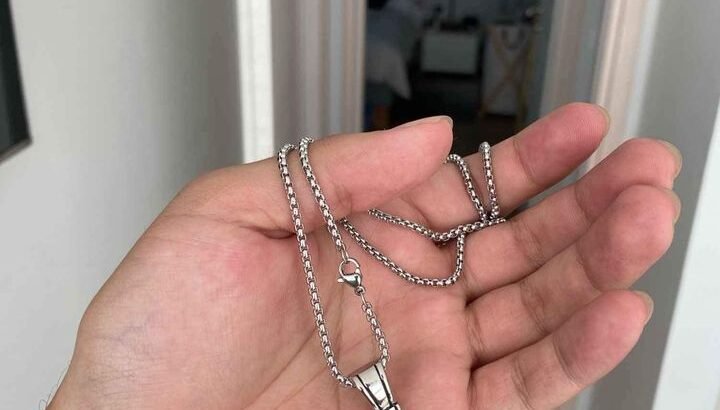 Mens Arrow Pendant Necklace