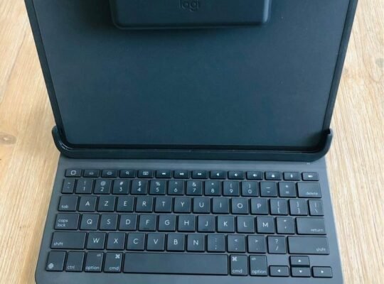 iPad Pro 11 pouces clavier Logitech