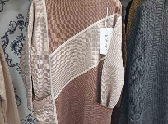 Pull bon qualité les tailles